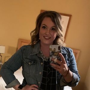 Meet your Posher, Holly